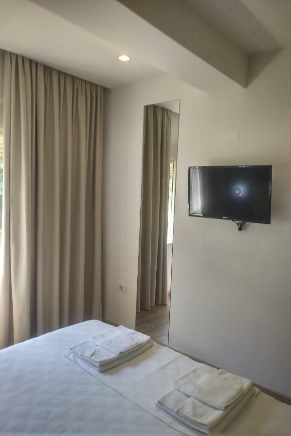 Deluxe Sea Apartment Vlore Ngoại thất bức ảnh