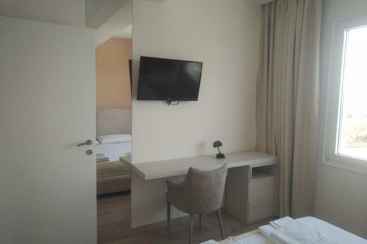 Deluxe Sea Apartment Vlore Ngoại thất bức ảnh