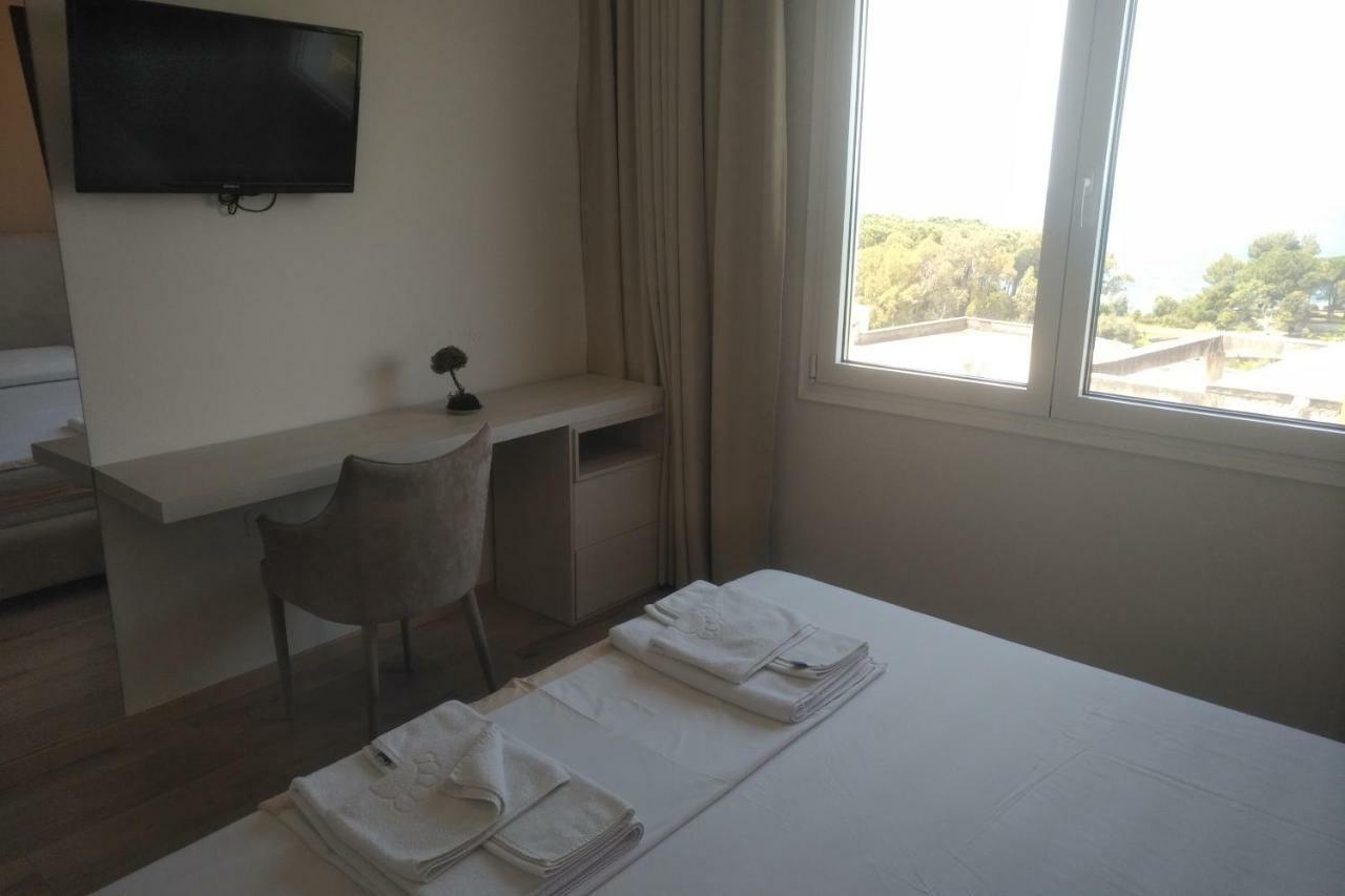 Deluxe Sea Apartment Vlore Ngoại thất bức ảnh