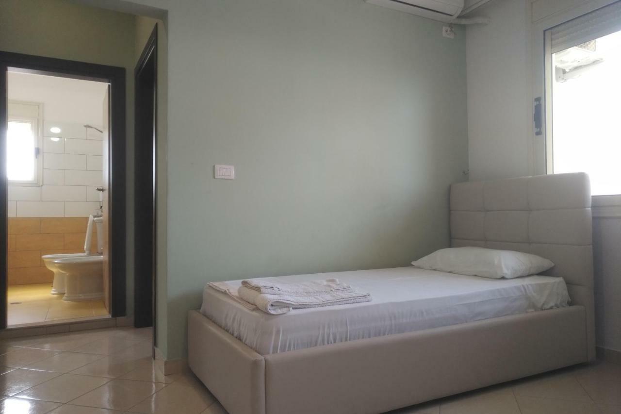Deluxe Sea Apartment Vlore Ngoại thất bức ảnh
