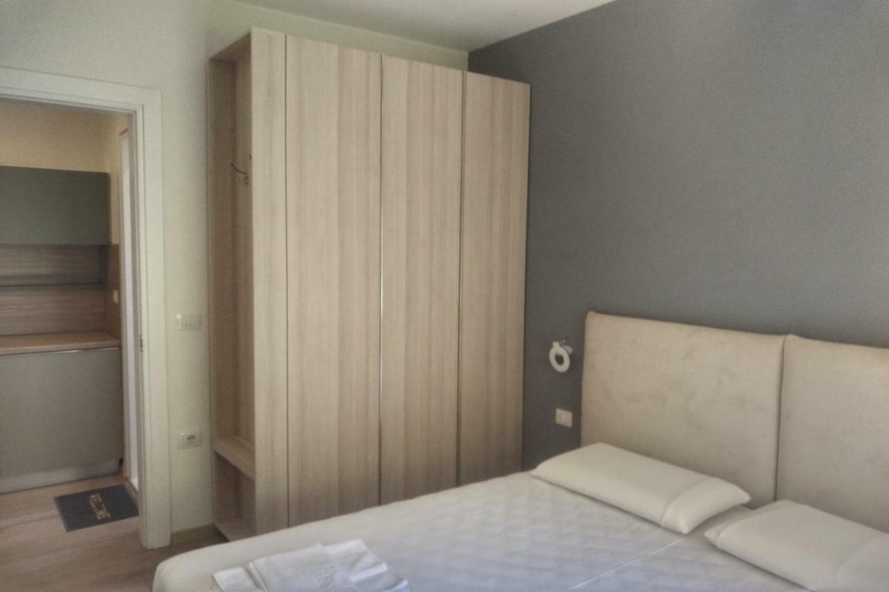 Deluxe Sea Apartment Vlore Ngoại thất bức ảnh