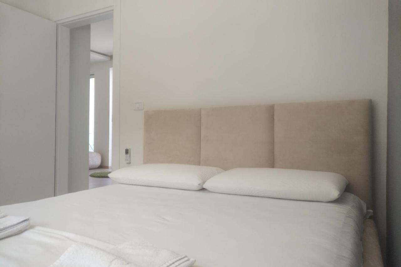 Deluxe Sea Apartment Vlore Ngoại thất bức ảnh