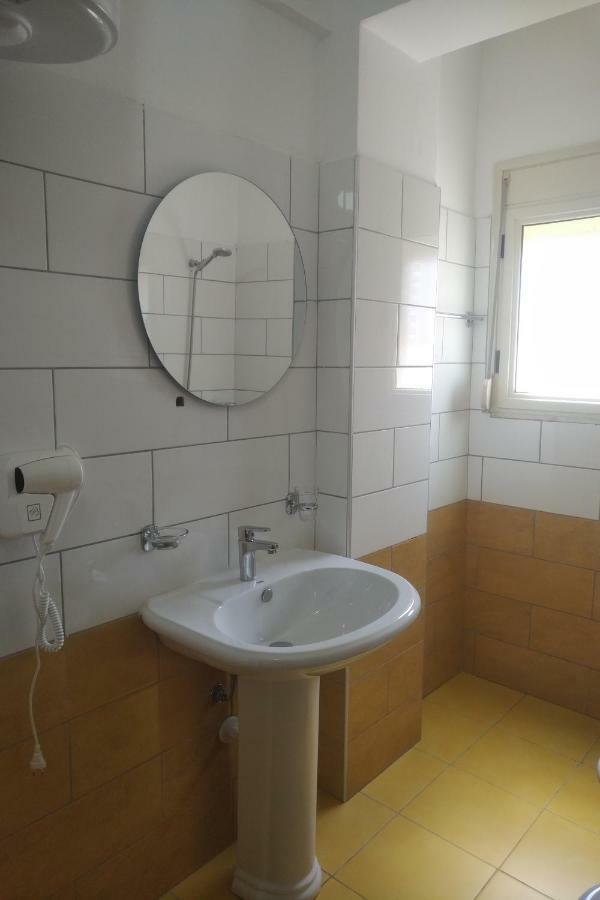 Deluxe Sea Apartment Vlore Ngoại thất bức ảnh